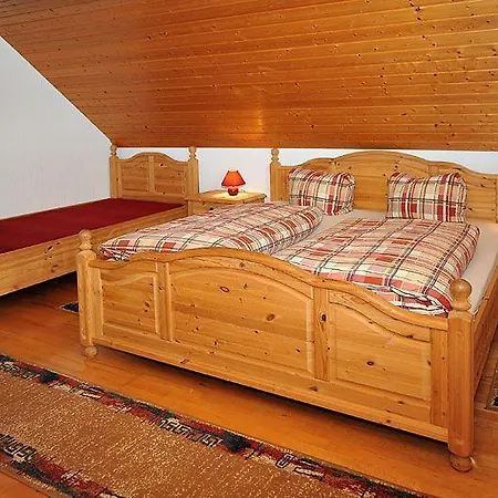 Ferienhof-fink-ferienwohnung-gaensebluemchen * Opfenbach